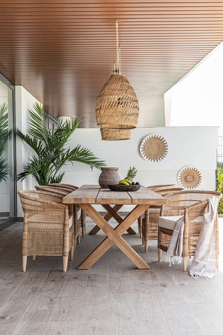 Stoły WOODLOVE – drewno i detal